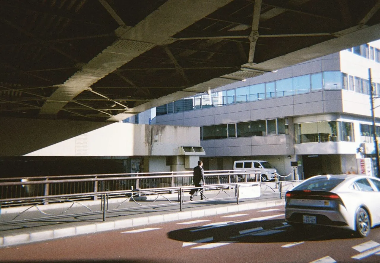No.098 交差 2025